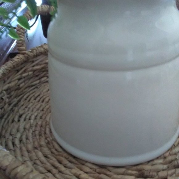 White STONEWARE PITCHER - Picture 3 of 5